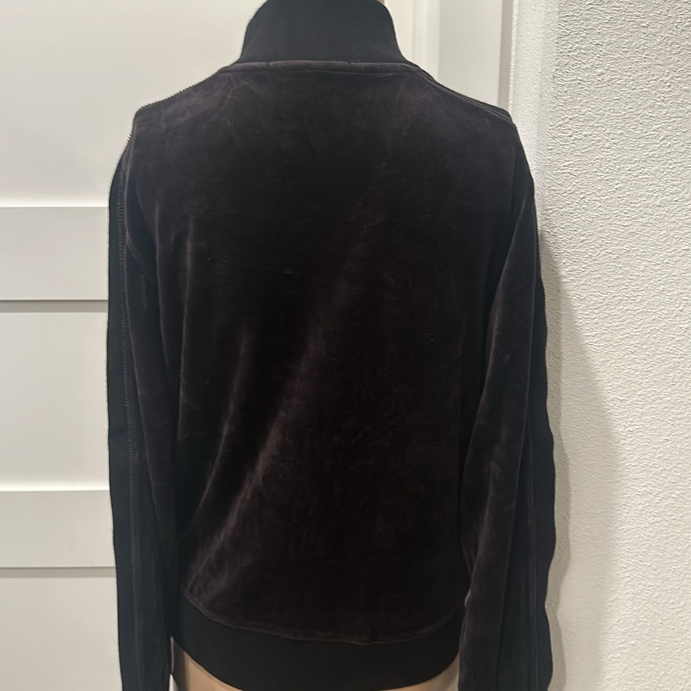 Sweet Romeo Sweatshirt - Picture 3 of 12